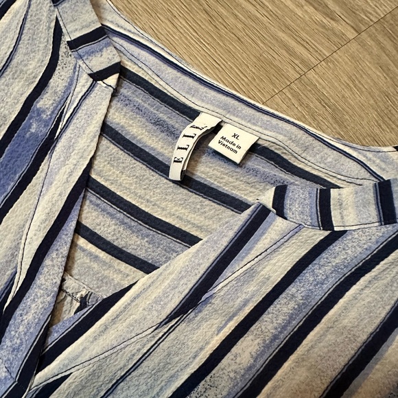 •ELLE• BLOUSE - Picture 4 of 7